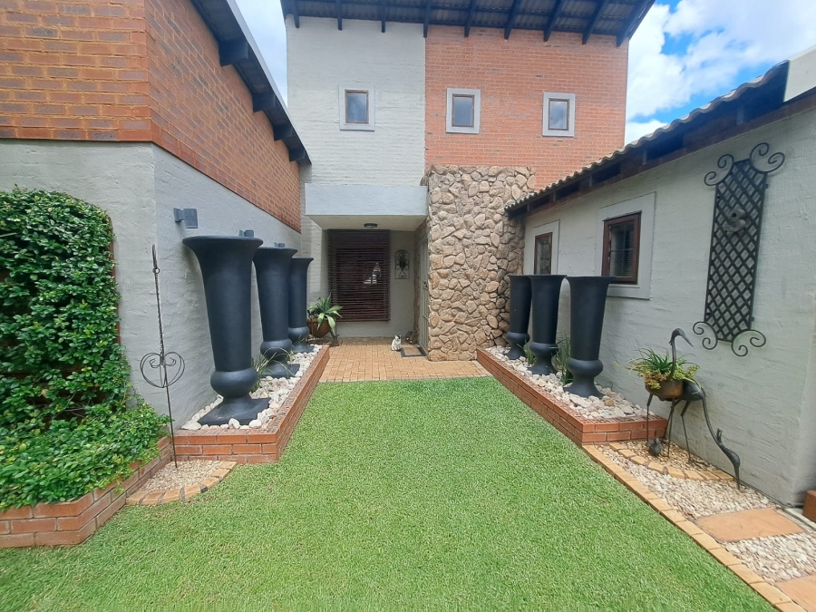 3 Bedroom Property for Sale in Waterval East North West